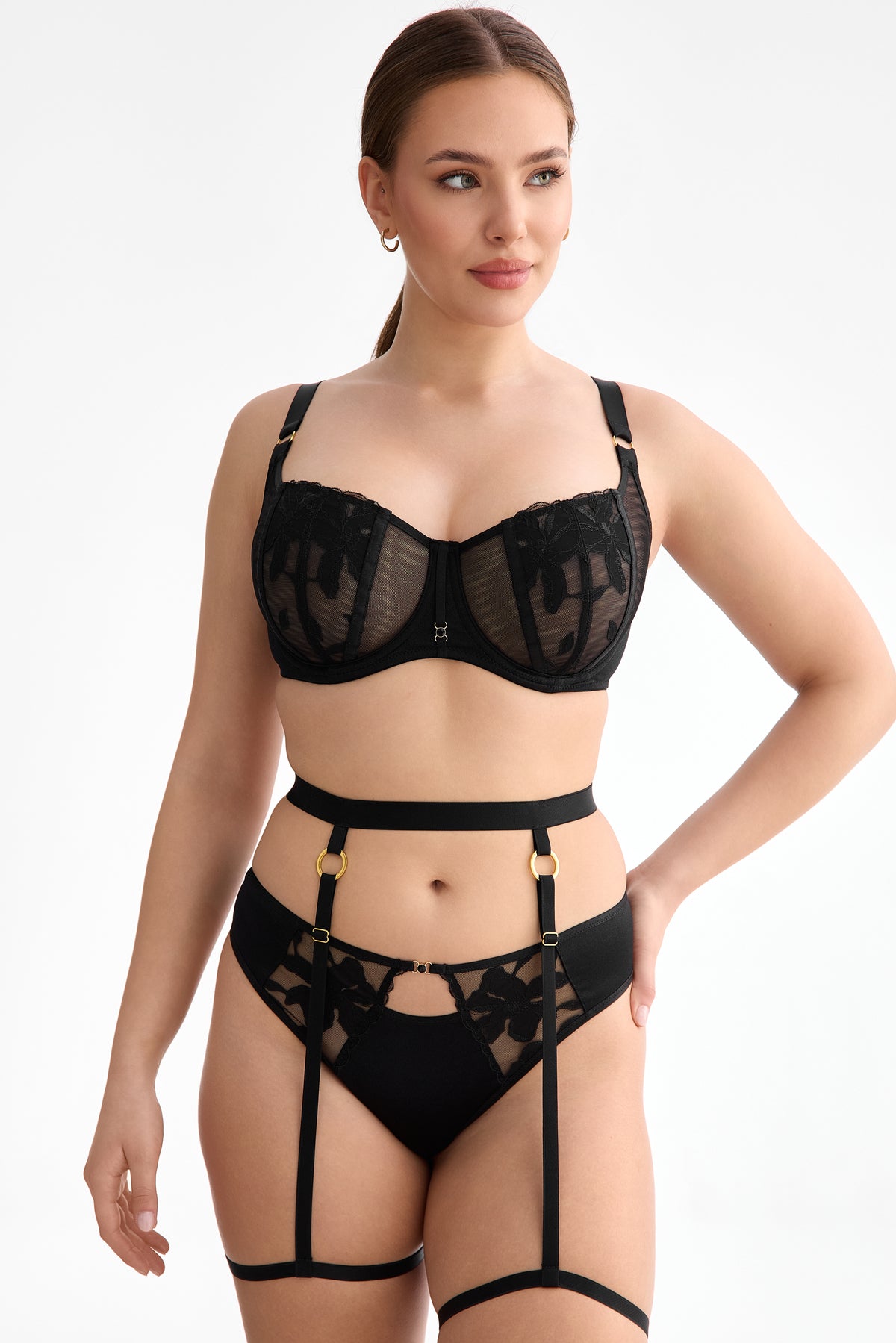 Czarny biustonosz balkonetka (soft) Emma B136
